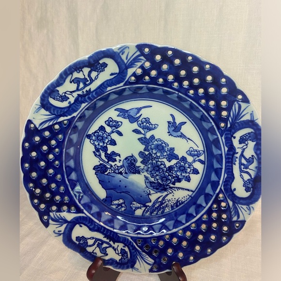Antique Blue White Reticulated 9-1/2" DINNER PLATES Decor (2) Birds, Landscape - Picture 5 of 7